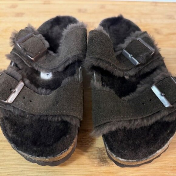 NWOT - Birkenstock Arizona Chocolate Suede Shearling Slide Sandal - Picture 13 of 16